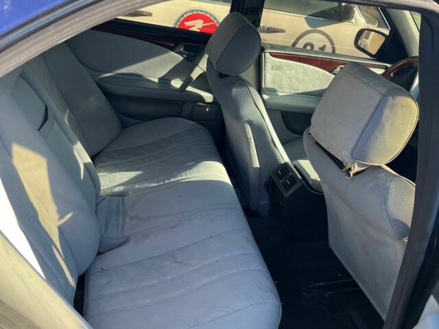 Синий Мерседес Е-Класс, объемом двигателя 2.2 л и пробегом 365 тыс. км за 1900 $, фото 9 на Automoto.ua