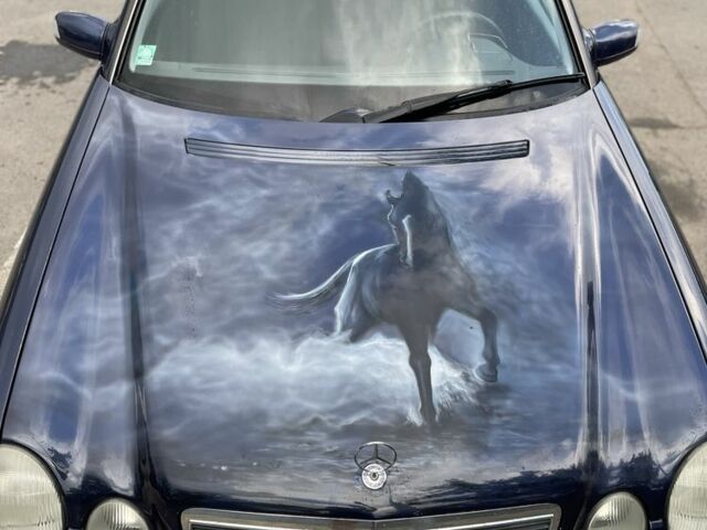 Синий Мерседес Е-Класс, объемом двигателя 2.2 л и пробегом 326 тыс. км за 4300 $, фото 1 на Automoto.ua