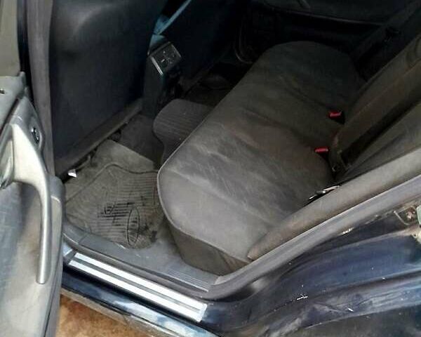 Синий Мерседес Е-Класс, объемом двигателя 2.4 л и пробегом 272 тыс. км за 3200 $, фото 4 на Automoto.ua