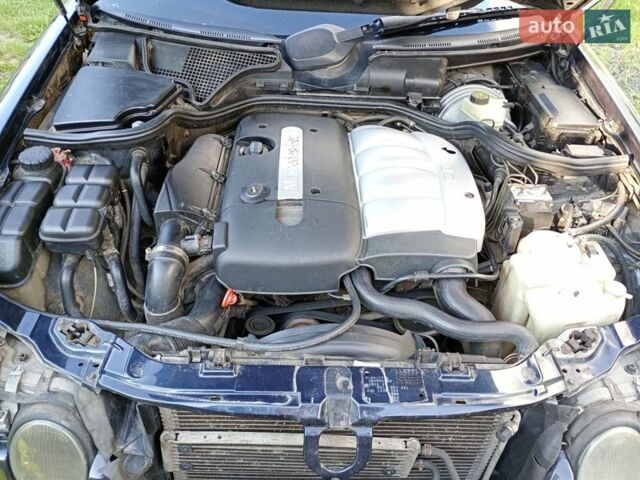 Синий Мерседес Е-Класс, объемом двигателя 2.15 л и пробегом 460 тыс. км за 2550 $, фото 9 на Automoto.ua