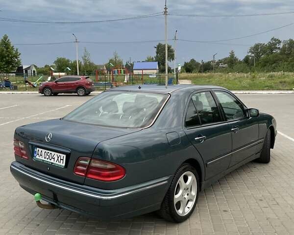 Синий Мерседес Е-Класс, объемом двигателя 2.7 л и пробегом 400 тыс. км за 6750 $, фото 5 на Automoto.ua