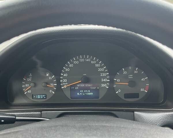 Синий Мерседес Е-Класс, объемом двигателя 2.15 л и пробегом 395 тыс. км за 5000 $, фото 9 на Automoto.ua