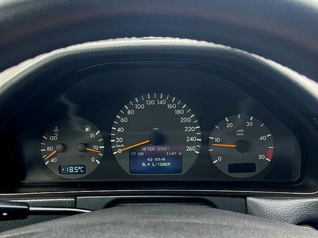 Синий Мерседес Е-Класс, объемом двигателя 2.1 л и пробегом 390 тыс. км за 5000 $, фото 11 на Automoto.ua