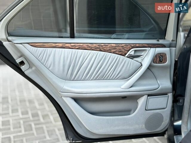 Синій Мерседес Е-Клас, об'ємом двигуна 2.69 л та пробігом 479 тис. км за 4999 $, фото 15 на Automoto.ua