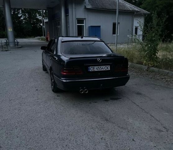 Синій Мерседес Е-Клас, об'ємом двигуна 2.7 л та пробігом 500 тис. км за 5300 $, фото 1 на Automoto.ua