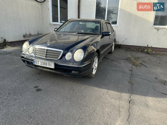 Синій Мерседес Е-Клас, об'ємом двигуна 4.27 л та пробігом 266 тис. км за 1500 $, фото 4 на Automoto.ua