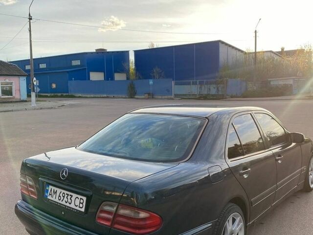 Синій Мерседес Е-Клас, об'ємом двигуна 2 л та пробігом 500 тис. км за 4050 $, фото 6 на Automoto.ua
