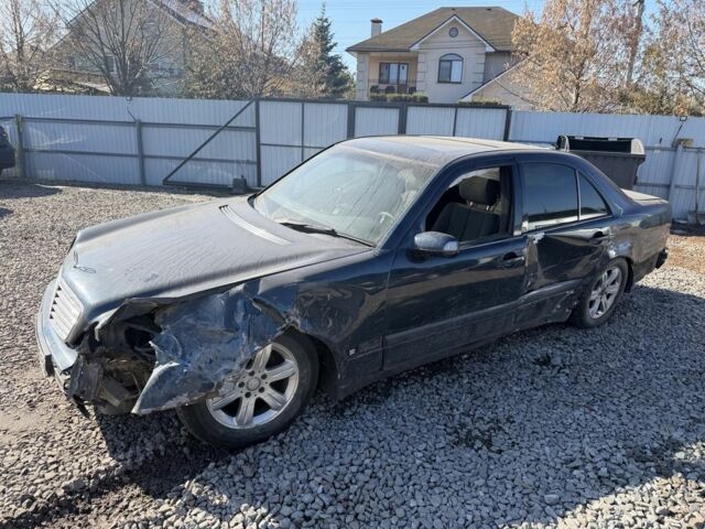 Синій Мерседес Е-Клас, об'ємом двигуна 2.1 л та пробігом 280 тис. км за 1500 $, фото 6 на Automoto.ua