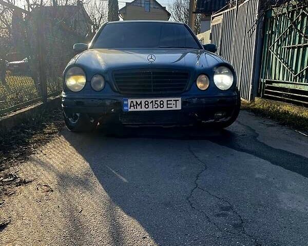 Синій Мерседес Е-Клас, об'ємом двигуна 3.2 л та пробігом 345 тис. км за 3000 $, фото 18 на Automoto.ua