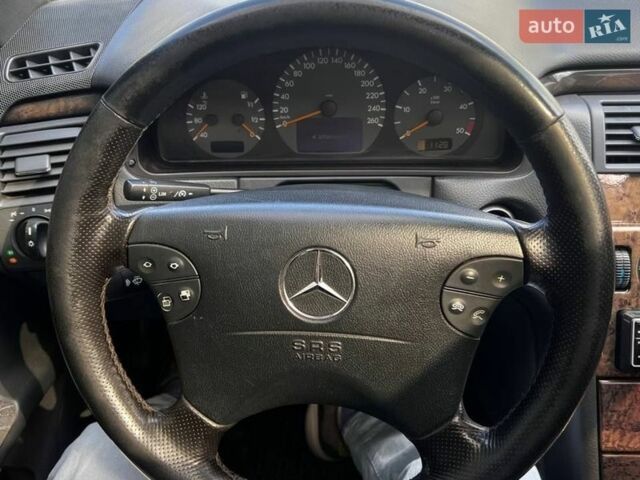 Синий Мерседес Е-Класс, объемом двигателя 3.2 л и пробегом 471 тыс. км за 5000 $, фото 16 на Automoto.ua