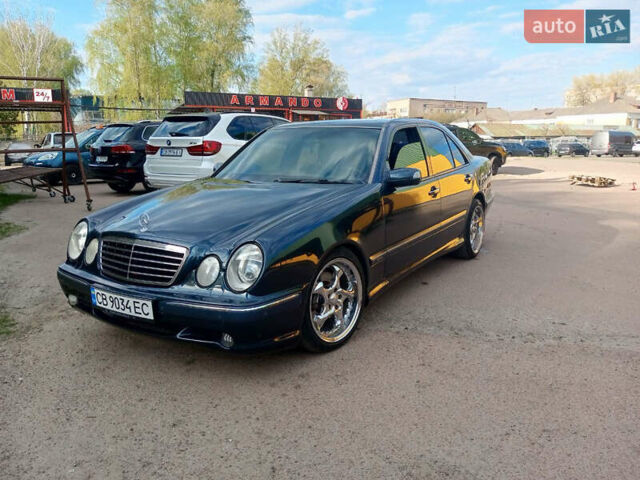 Синій Мерседес Е-Клас, об'ємом двигуна 3.2 л та пробігом 311 тис. км за 4500 $, фото 9 на Automoto.ua