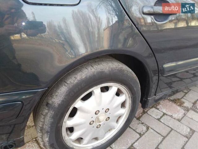 Синий Мерседес Е-Класс, объемом двигателя 2 л и пробегом 480 тыс. км за 3700 $, фото 14 на Automoto.ua