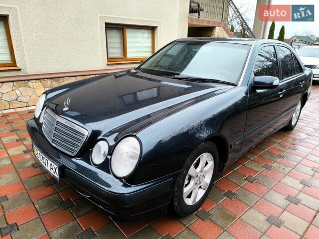 Синий Мерседес Е-Класс, объемом двигателя 2.2 л и пробегом 360 тыс. км за 4500 $, фото 21 на Automoto.ua