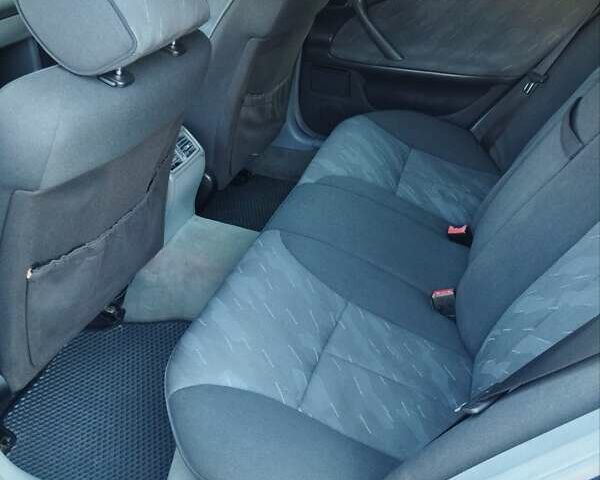 Синий Мерседес Е-Класс, объемом двигателя 2.2 л и пробегом 447 тыс. км за 2700 $, фото 16 на Automoto.ua