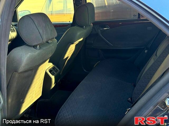 Синій Мерседес Е-Клас, об'ємом двигуна 2.2 л та пробігом 300 тис. км за 2699 $, фото 10 на Automoto.ua