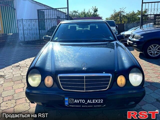 Синій Мерседес Е-Клас, об'ємом двигуна 2.2 л та пробігом 300 тис. км за 2699 $, фото 1 на Automoto.ua