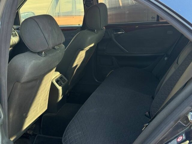 Синий Мерседес Е-Класс, объемом двигателя 2.2 л и пробегом 300 тыс. км за 2699 $, фото 10 на Automoto.ua