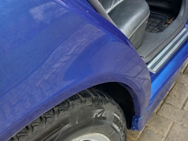 Синий Мерседес Е-Класс, объемом двигателя 2 л и пробегом 300 тыс. км за 3800 $, фото 10 на Automoto.ua