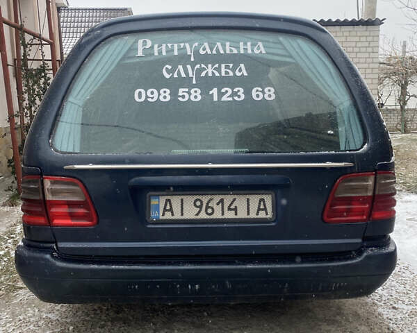 Синий Мерседес Е-Класс, объемом двигателя 2.69 л и пробегом 270 тыс. км за 10500 $, фото 2 на Automoto.ua