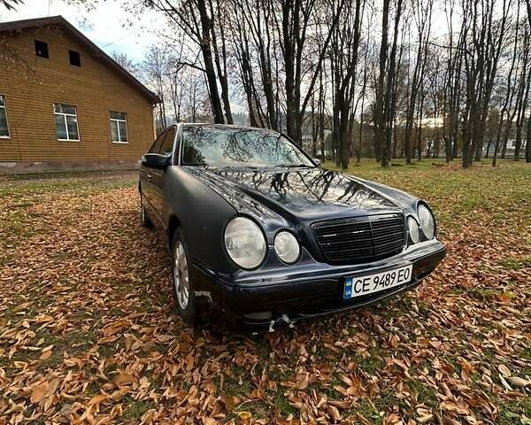 Мерседес Е-Класс 2001 в Путиле на Automoto.ua Синий Мерседес Е-Класс, объемом двигателя 3.2 л и пробегом 545 тыс. км за 3000 $, фото 2 на Automoto.ua
