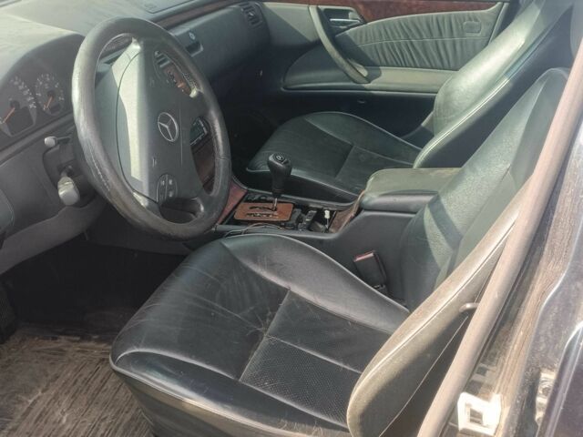 Мерседес Е-Клас 2001 у Кременчуге на Automoto.ua Синій Мерседес Е-Клас, об'ємом двигуна 3.2 л та пробігом 300 тис. км за 500 $, фото 5 на Automoto.ua