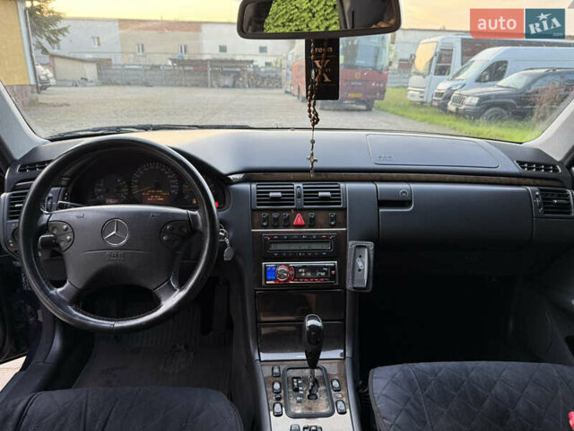 Синій Мерседес Е-Клас, об'ємом двигуна 2.7 л та пробігом 346 тис. км за 7700 $, фото 24 на Automoto.ua