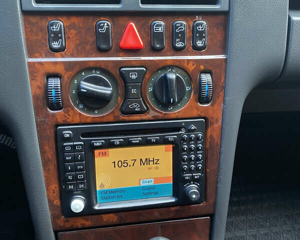 Синий Мерседес Е-Класс, объемом двигателя 2.7 л и пробегом 538 тыс. км за 4900 $, фото 17 на Automoto.ua
