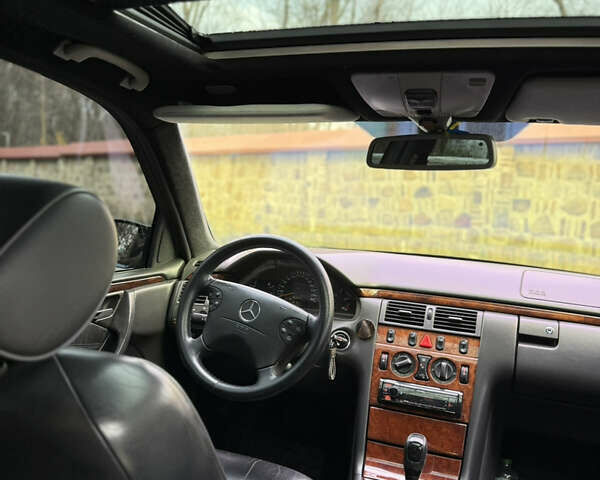 Синий Мерседес Е-Класс, объемом двигателя 2.7 л и пробегом 350 тыс. км за 6700 $, фото 18 на Automoto.ua