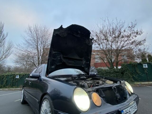 Синий Мерседес Е-Класс, объемом двигателя 2.2 л и пробегом 350 тыс. км за 3550 $, фото 22 на Automoto.ua