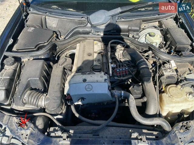 Мерседес Е-Класс 2001 в Бережанах на Automoto.ua Синий Мерседес Е-Класс, объемом двигателя 2 л и пробегом 300 тыс. км за 2450 $, фото 8 на Automoto.ua