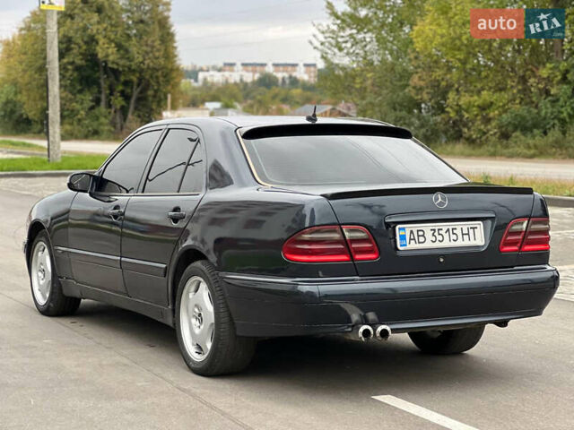 Синій Мерседес Е-Клас, об'ємом двигуна 2.2 л та пробігом 250 тис. км за 4000 $, фото 3 на Automoto.ua