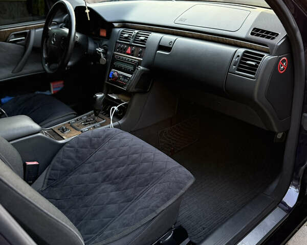 Синій Мерседес Е-Клас, об'ємом двигуна 2.7 л та пробігом 346 тис. км за 7700 $, фото 21 на Automoto.ua