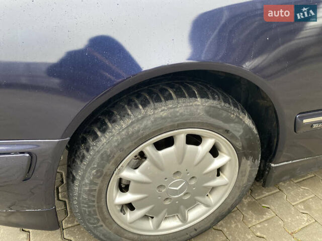 Синий Мерседес Е-Класс, объемом двигателя 3.22 л и пробегом 560 тыс. км за 3699 $, фото 19 на Automoto.ua