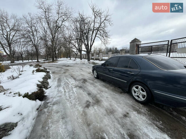 Синий Мерседес Е-Класс, объемом двигателя 3.2 л и пробегом 300 тыс. км за 4199 $, фото 3 на Automoto.ua