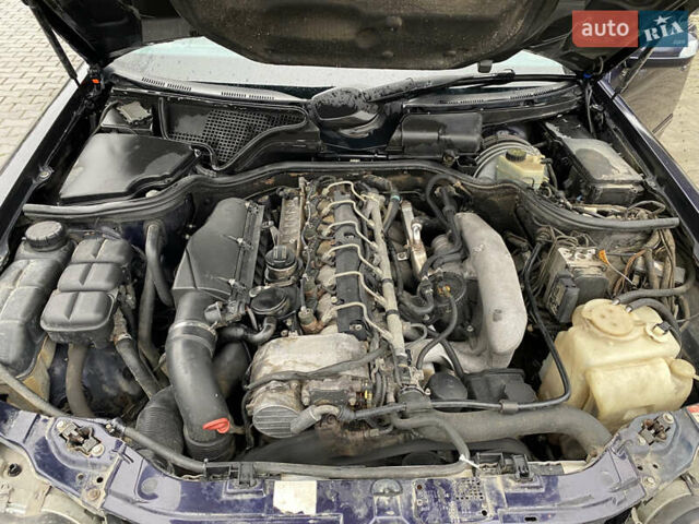 Синий Мерседес Е-Класс, объемом двигателя 3.22 л и пробегом 560 тыс. км за 3699 $, фото 10 на Automoto.ua