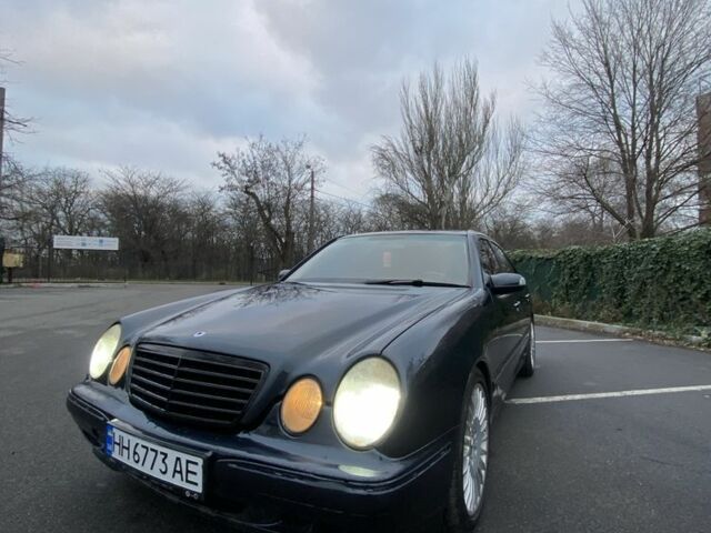 Синий Мерседес Е-Класс, объемом двигателя 2.2 л и пробегом 350 тыс. км за 3550 $, фото 20 на Automoto.ua