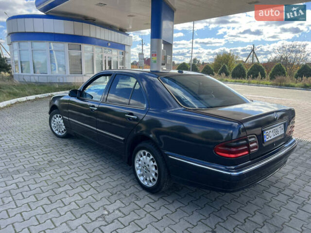 Мерседес Е-Класс 2001 в Жовкве на Automoto.ua Синий Мерседес Е-Класс, объемом двигателя 2.69 л и пробегом 299 тыс. км за 3649 $, фото 6 на Automoto.ua