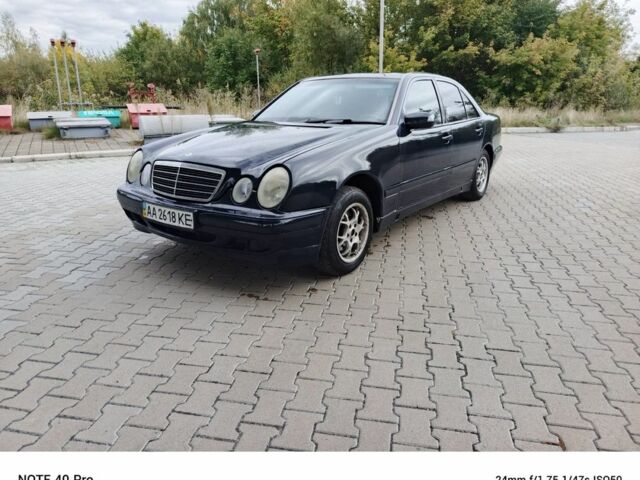 Синій Мерседес Е-Клас, об'ємом двигуна 2 л та пробігом 400 тис. км за 2850 $, фото 9 на Automoto.ua