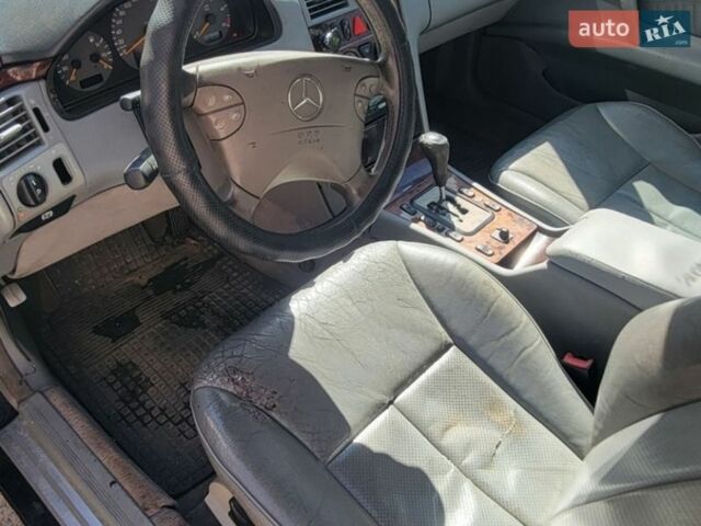 Синій Мерседес Е-Клас, об'ємом двигуна 2.15 л та пробігом 370 тис. км за 3000 $, фото 3 на Automoto.ua