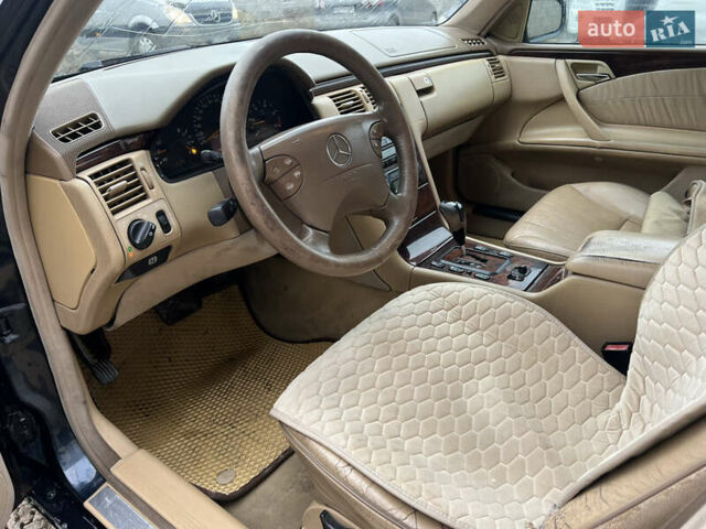 Синий Мерседес Е-Класс, объемом двигателя 3.23 л и пробегом 500 тыс. км за 2850 $, фото 7 на Automoto.ua