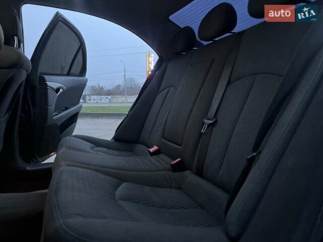 Синій Мерседес Е-Клас, об'ємом двигуна 2.6 л та пробігом 300 тис. км за 5250 $, фото 44 на Automoto.ua