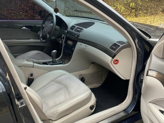 Синій Мерседес Е-Клас, об'ємом двигуна 2.7 л та пробігом 226 тис. км за 8000 $, фото 21 на Automoto.ua