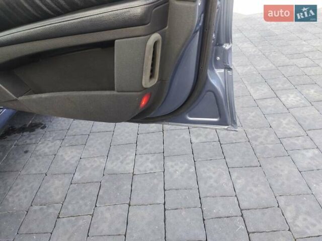 Синій Мерседес Е-Клас, об'ємом двигуна 2.2 л та пробігом 292 тис. км за 6400 $, фото 35 на Automoto.ua