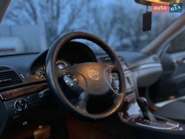 Синій Мерседес Е-Клас, об'ємом двигуна 2.6 л та пробігом 300 тис. км за 5250 $, фото 37 на Automoto.ua