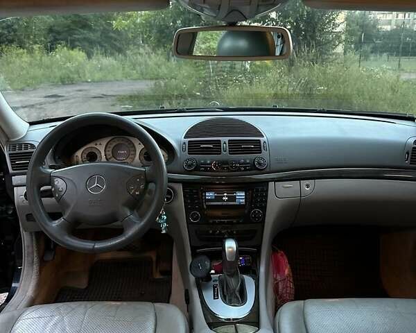 Синій Мерседес Е-Клас, об'ємом двигуна 2.7 л та пробігом 440 тис. км за 6300 $, фото 12 на Automoto.ua
