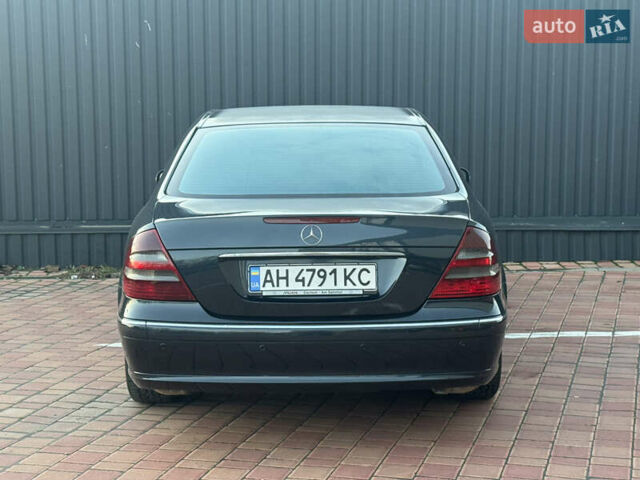 Синій Мерседес Е-Клас, об'ємом двигуна 3.2 л та пробігом 310 тис. км за 6800 $, фото 8 на Automoto.ua