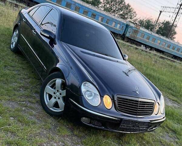 Синий Мерседес Е-Класс, объемом двигателя 2.7 л и пробегом 336 тыс. км за 4700 $, фото 4 на Automoto.ua