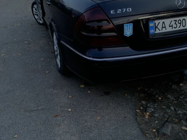 Синий Мерседес Е-Класс, объемом двигателя 2.7 л и пробегом 460 тыс. км за 6000 $, фото 2 на Automoto.ua