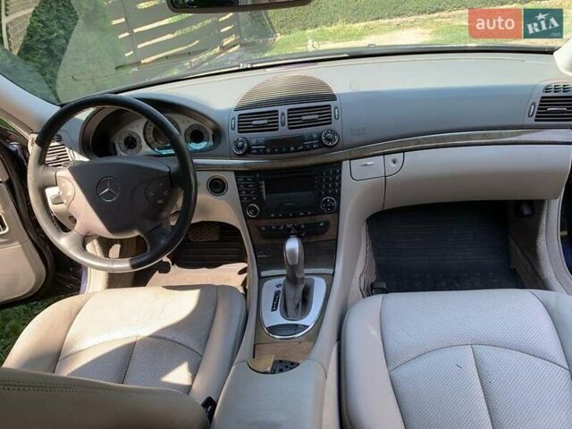 Синий Мерседес Е-Класс, объемом двигателя 2.7 л и пробегом 368 тыс. км за 8500 $, фото 5 на Automoto.ua