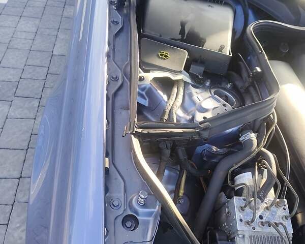 Синій Мерседес Е-Клас, об'ємом двигуна 2.2 л та пробігом 292 тис. км за 6400 $, фото 39 на Automoto.ua